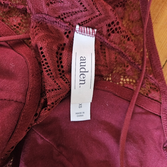 Burgundy Lace Bralette - Picture 4 of 4